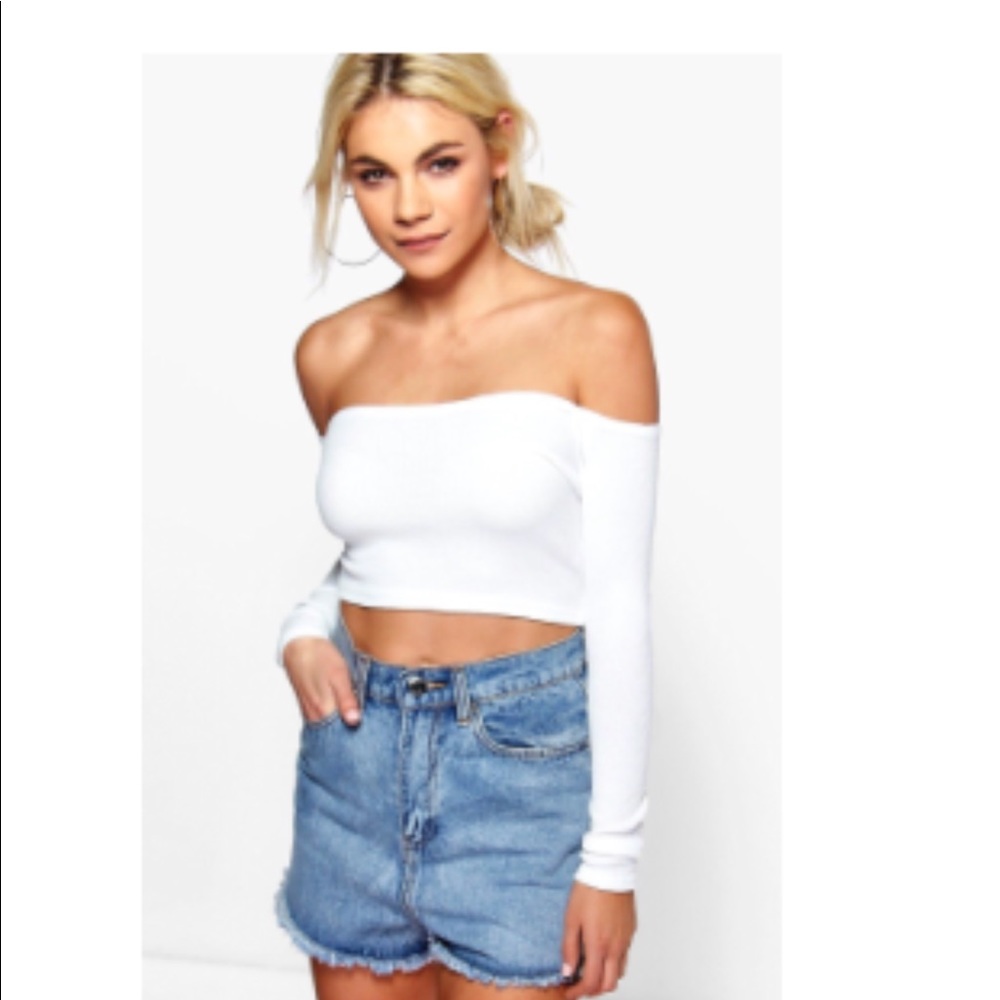 Cute white long sleeve crop top